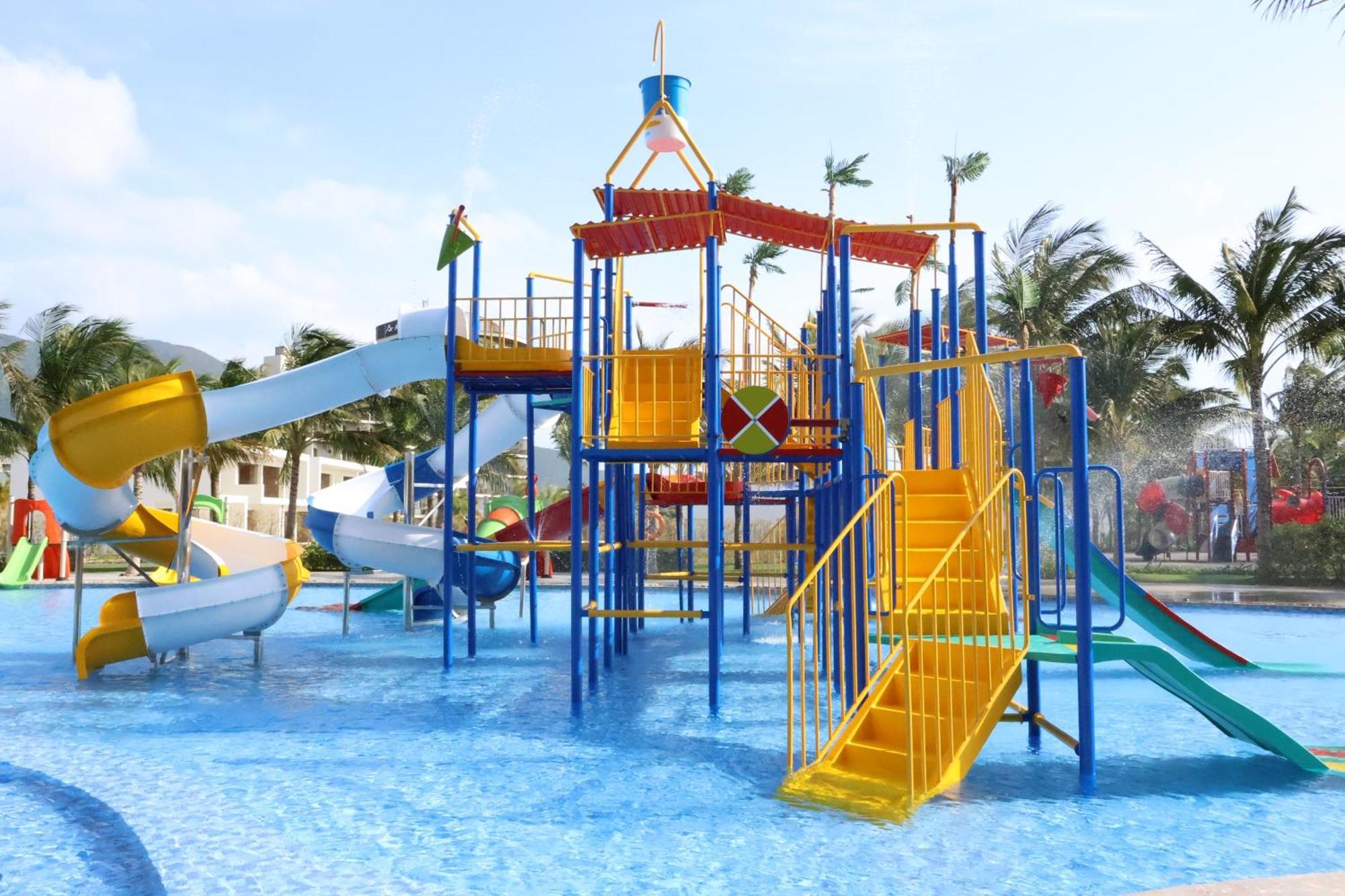 Aquamarine Beachfront Resort & Spa Cam Ranh Dış mekan fotoğraf